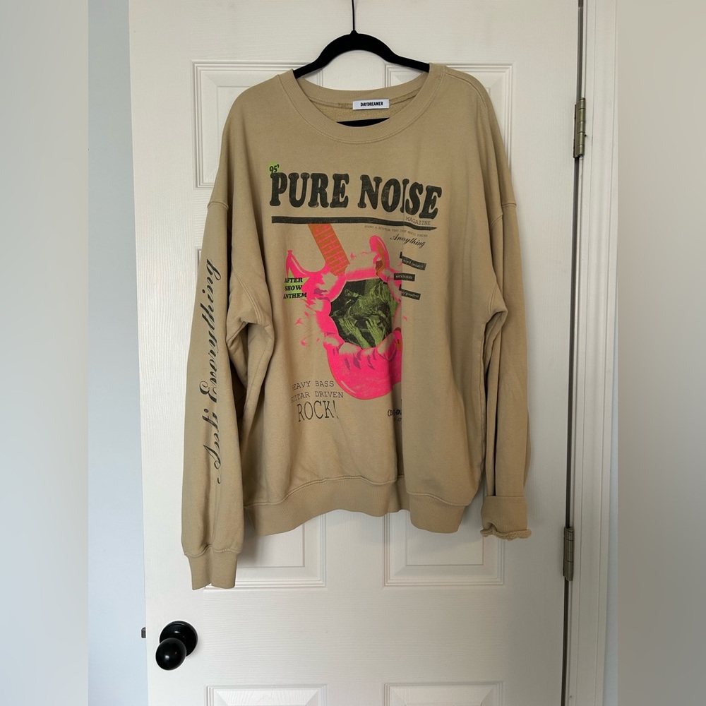 day dreamer pure noise graphic crew neck; one size; $40